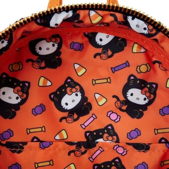 NWT Sanrio Hello Kitty Sherpa Halloween Glow In The Dark Mini Backpack - Picture 5 of 5